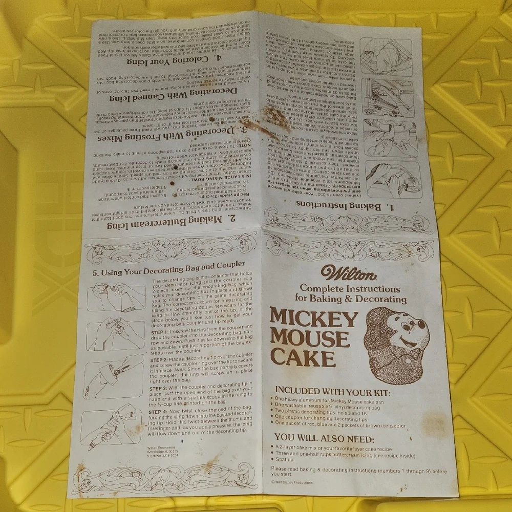 Wilton Mickey Mouse Cake Decorating Kit - Blue and Black